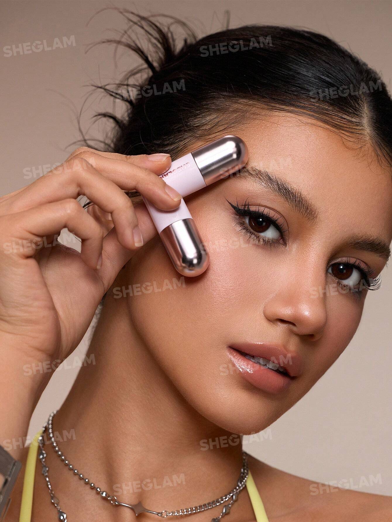 Sheglam Insta-Wing Heart Stamp Eyeliner 4
