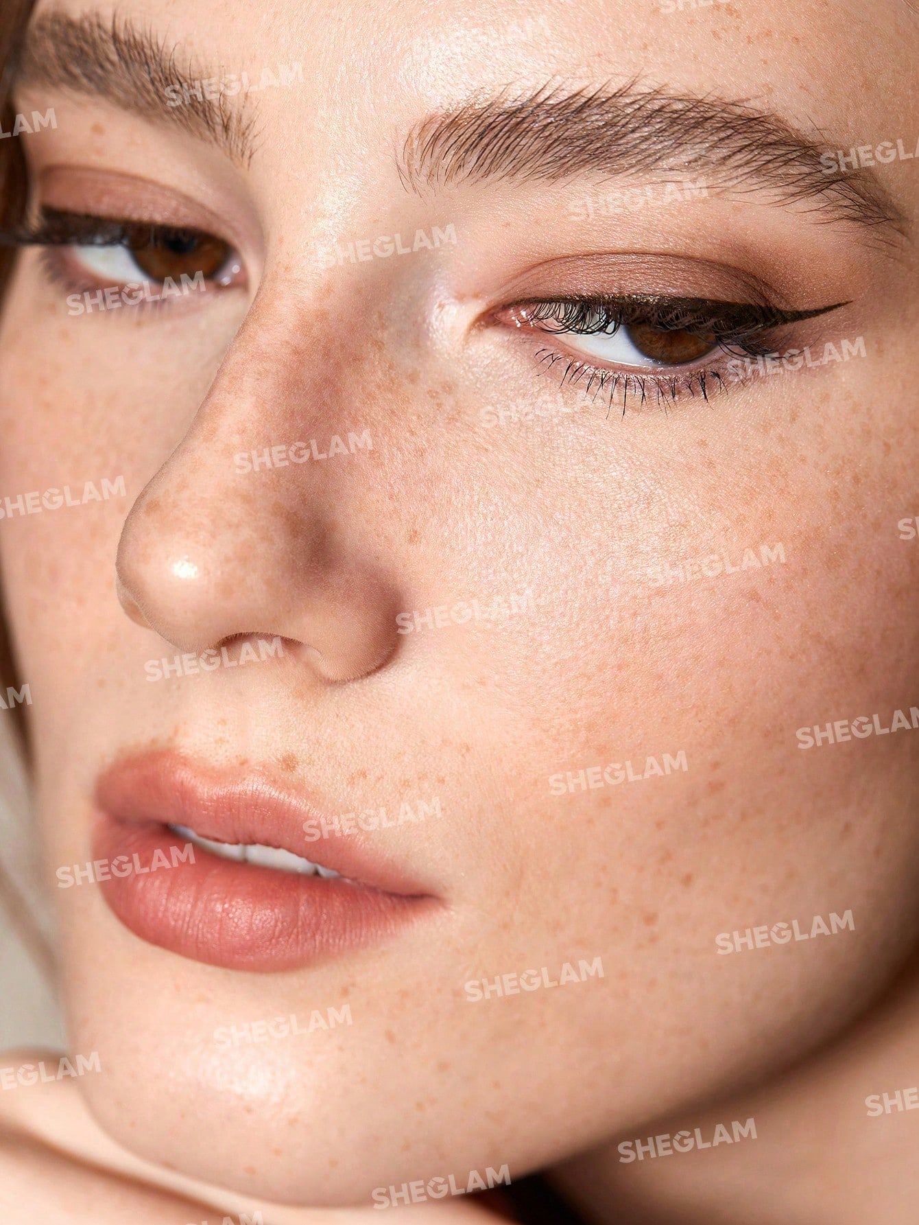 Sheglam Rosé Line & Define Waterproof Liquid Eyeliner 3