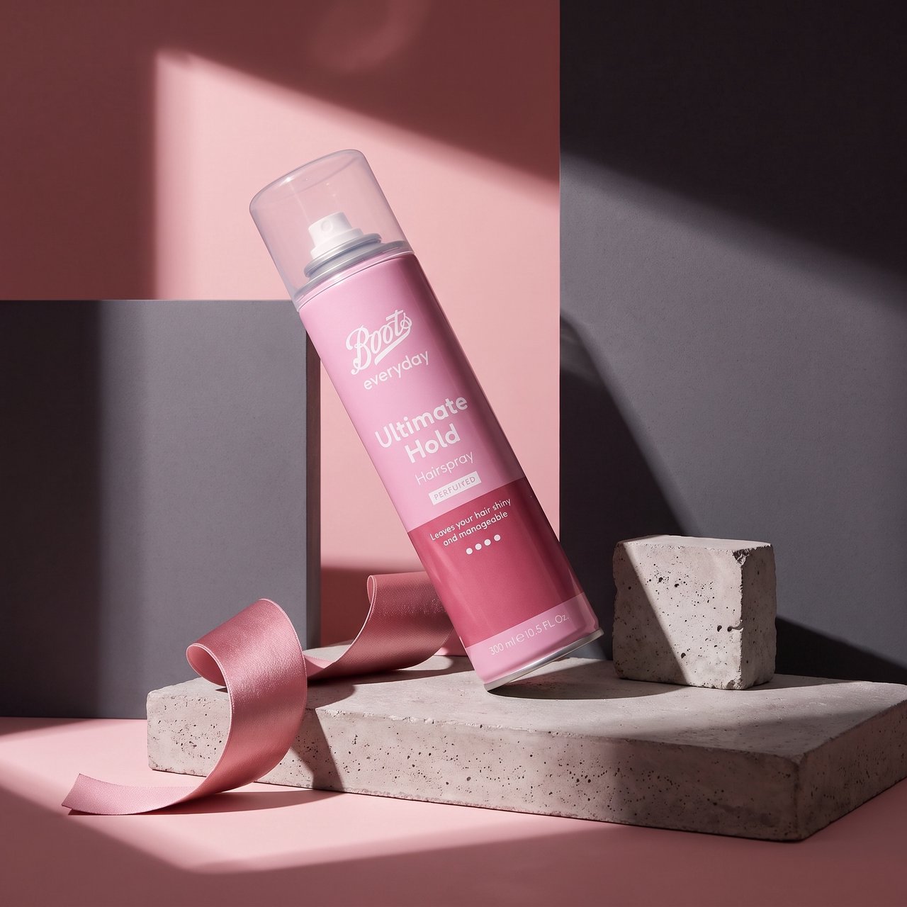 Boots Styling Hairspray Ultimate Hold Perfume 3