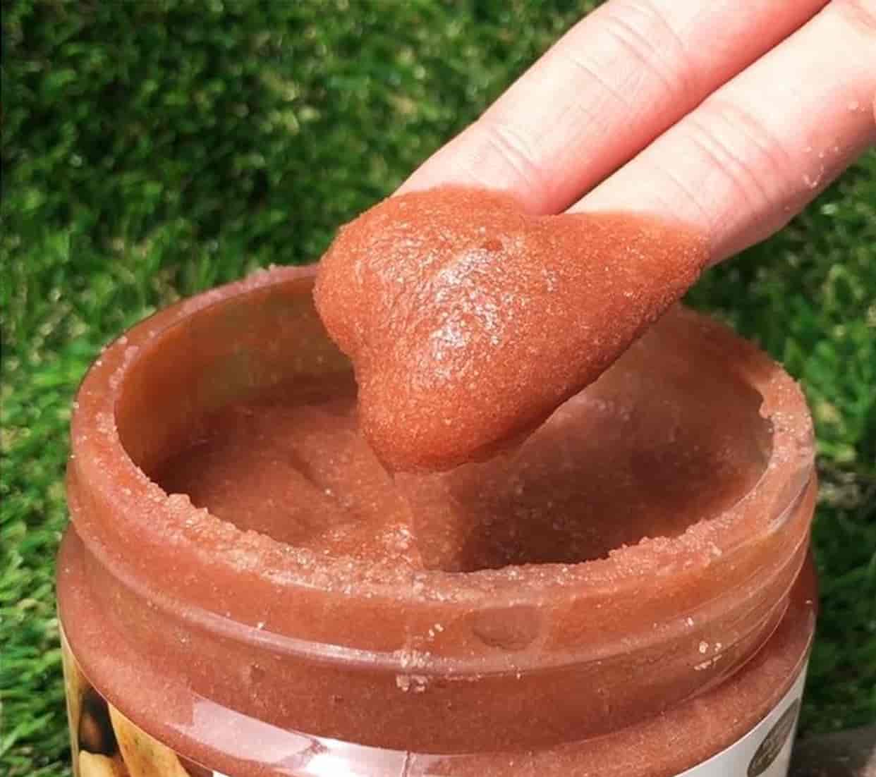 Sugar Gluta Scrub 3