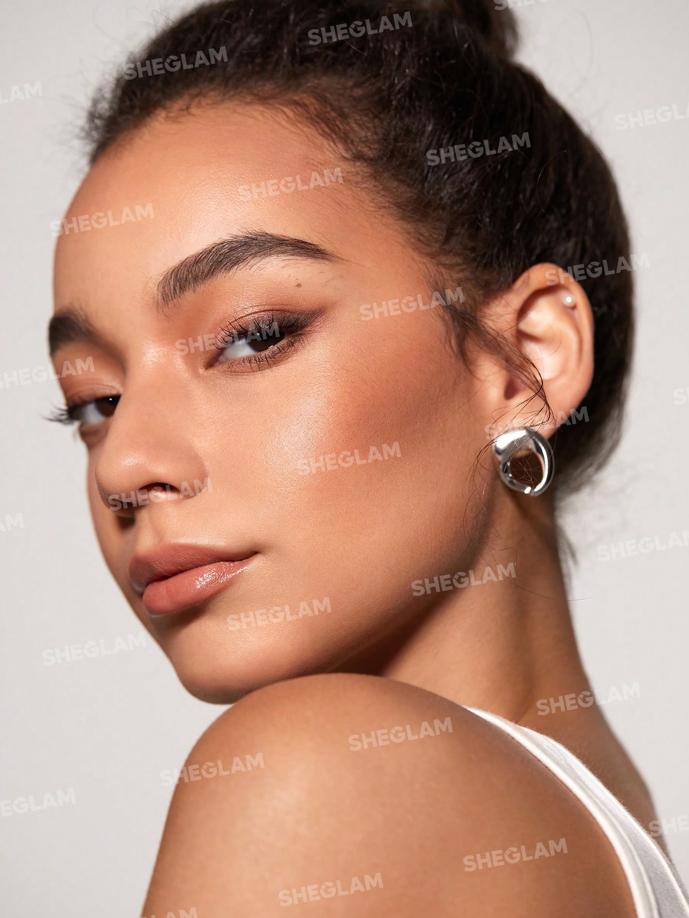 Sheglam Snatch 'n' Define Stick 3