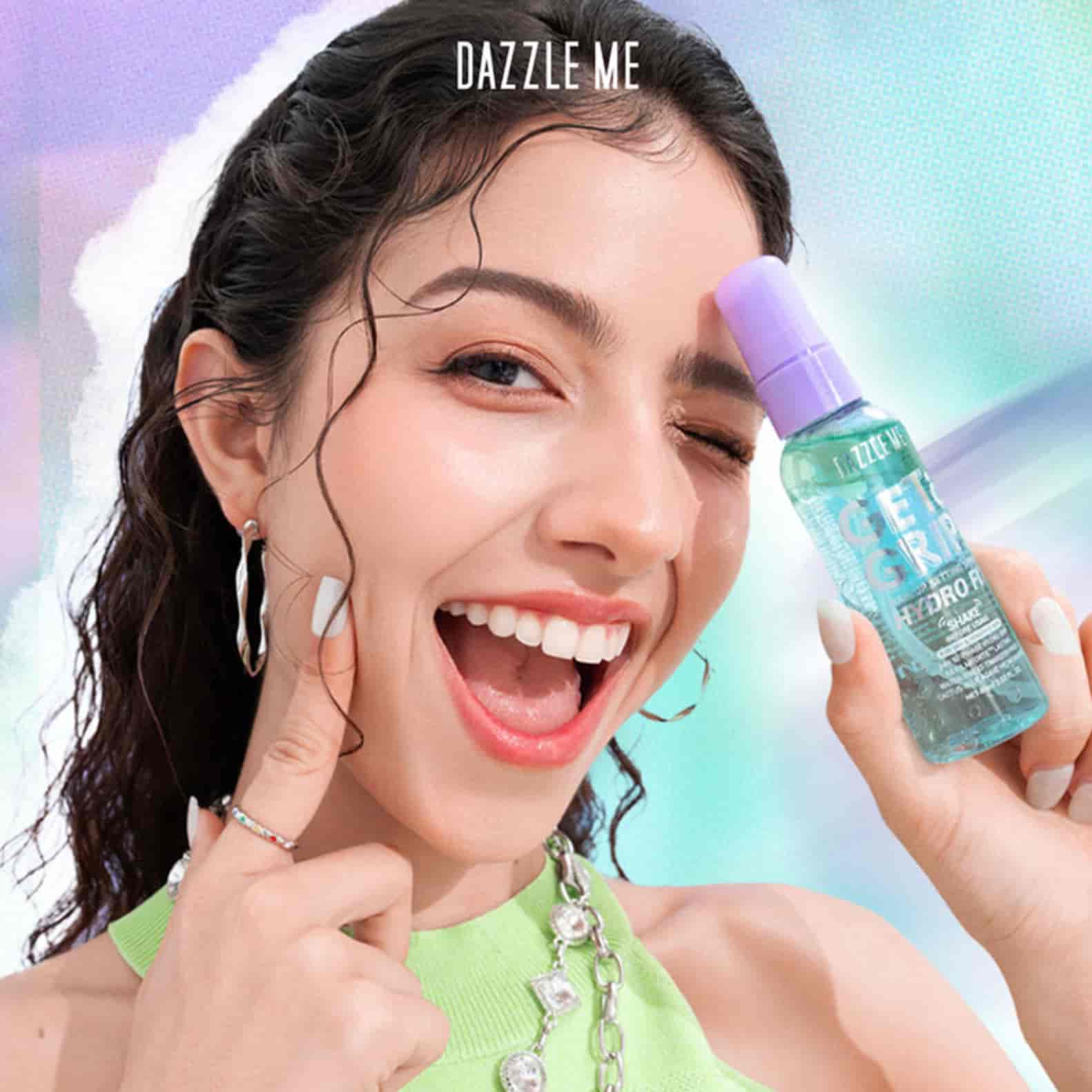 Dazzle Me Get A Grip Makeup Setting Spray  4