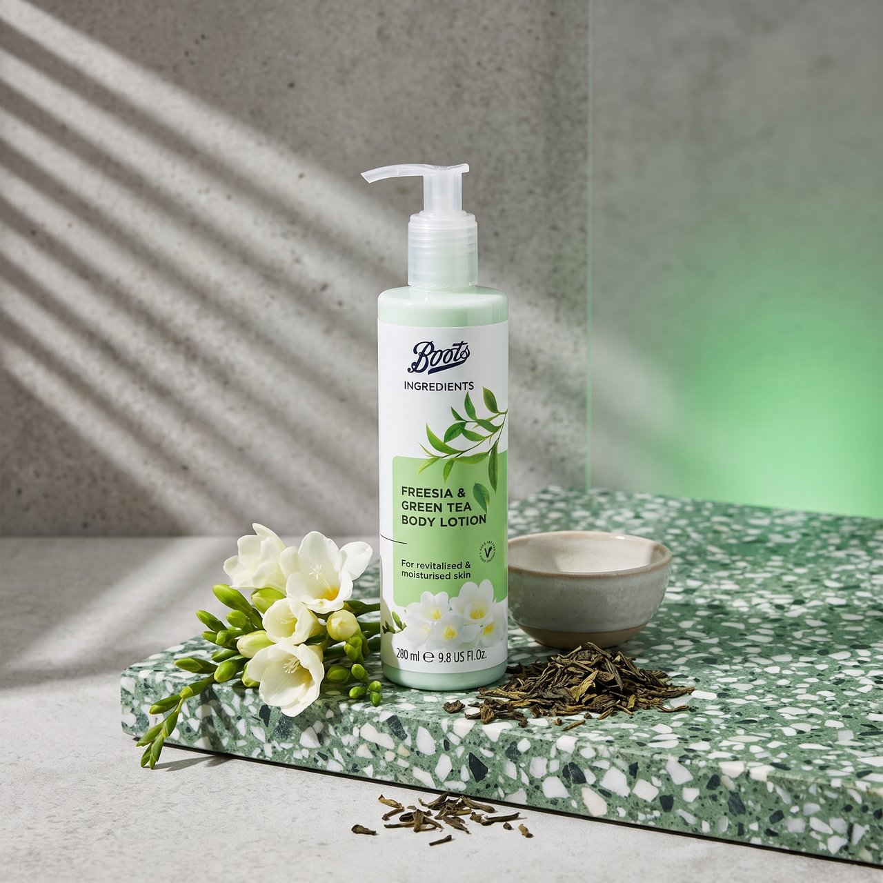 Boots Ingredients body lotion 290 ml 2